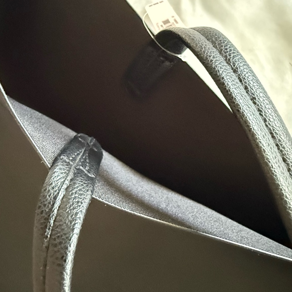 NWT Victoria's Secret Black Tote - Picture 6 of 6